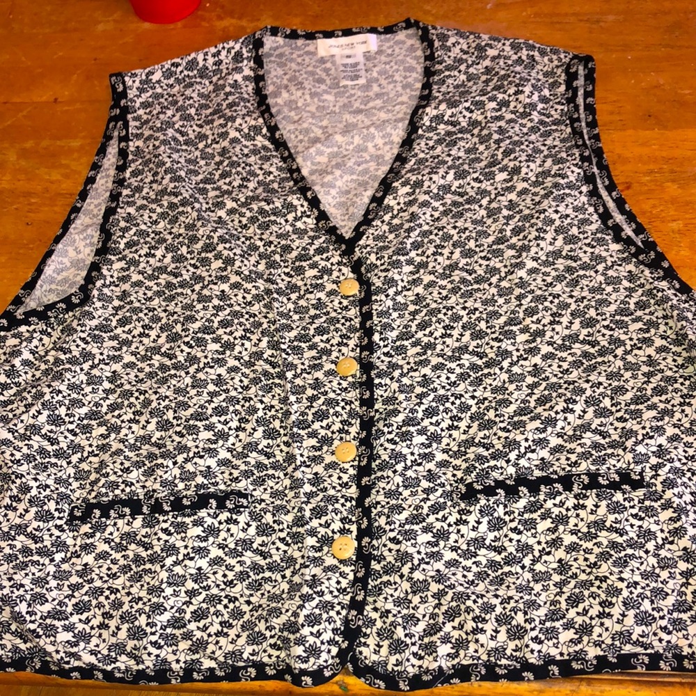 Jones New York Sport Vest flowers size small